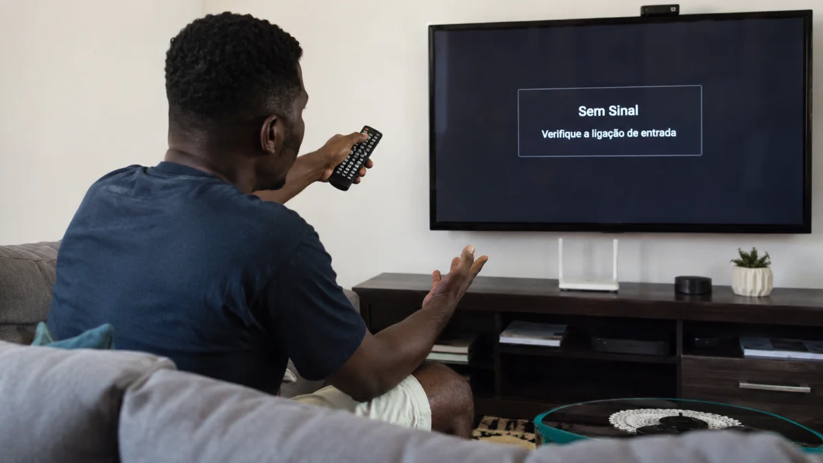 TV por satélite sem sinal mas a pagar o preço todo? O que pode fazer